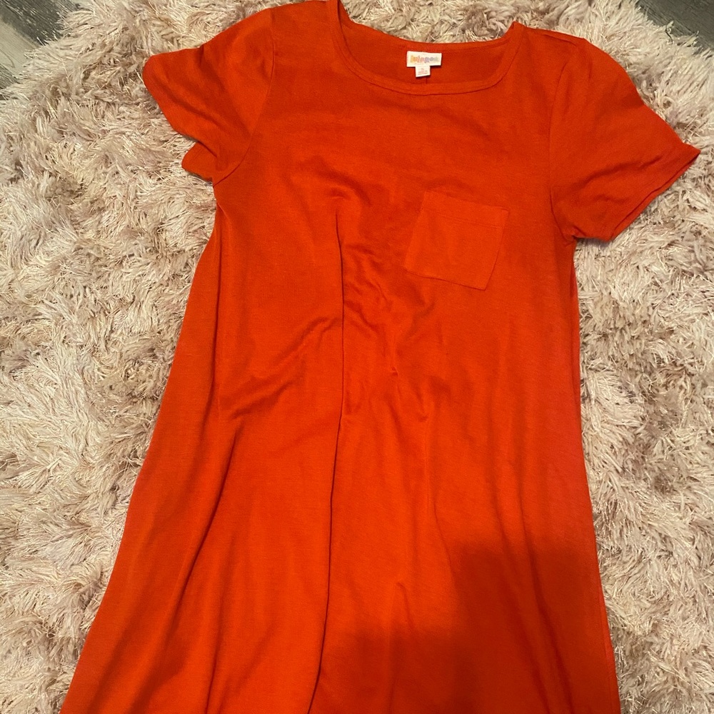 Red LuLaRoe tee shirt style dress